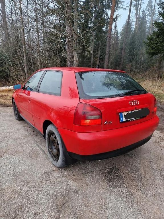 Gebraucht Audi A3 Comfort 101 PS (74 kW) 1997 Rot Kleinwagen