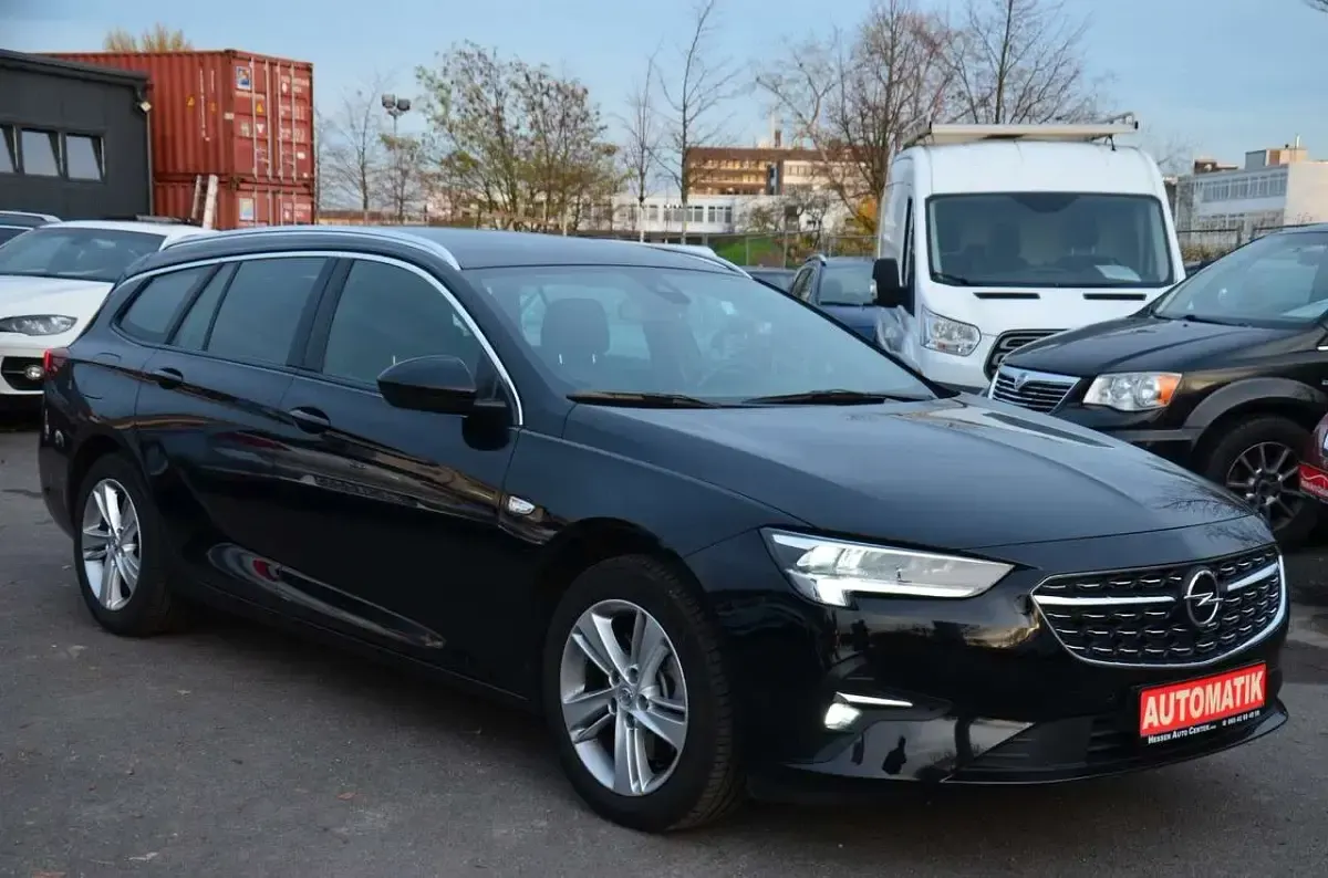 Gebraucht Opel Insignia 122 PS (89 kW) 2022 Diamond black Kombi