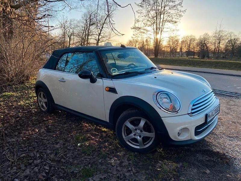 Gebraucht Mini Cooper D 111 PS (81 kW) 2011 Weiß Kleinwagen