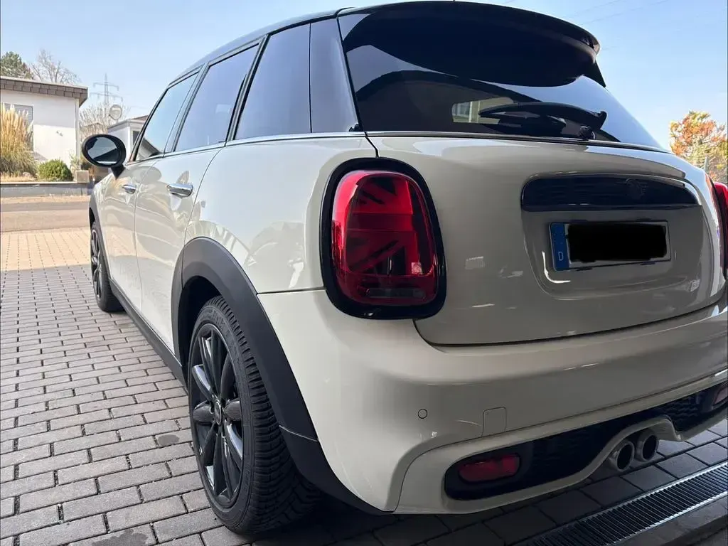 Używany Mini Cooper S 192 KM (141 kW) 2018 Beżowy Hatchback