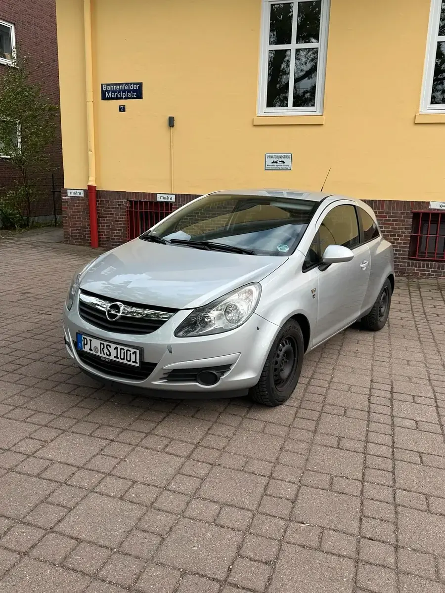 Używany Opel Corsa Edition 60 KM (44 kW) 2010 Srebrny Hatchback