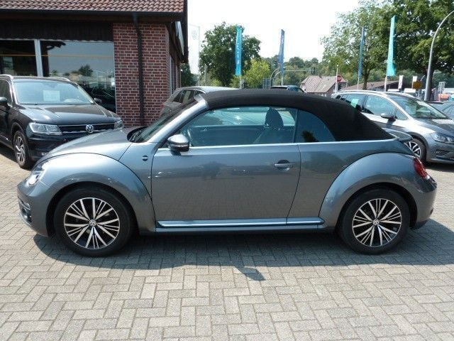 Gebraucht VW Beetle Cabriolet Sound 105 PS (77 kW) 2018 Grau metallic Cabrio