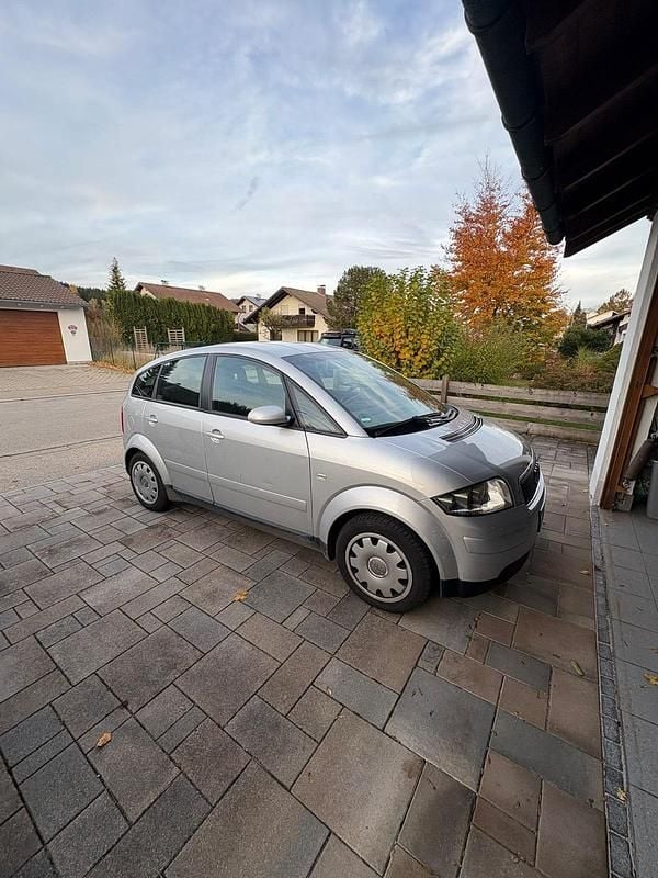 Silber Gebraucht 2004 Audi A2 Kleinwagen | 3.999 € (Fairer Preis) - Bild 1/4