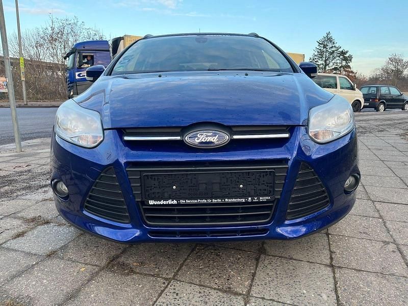 Blau Gebraucht 2014 Ford Focus SYNC Edition Kombi | 3.990 € (Superpreis) - Bild 1/4