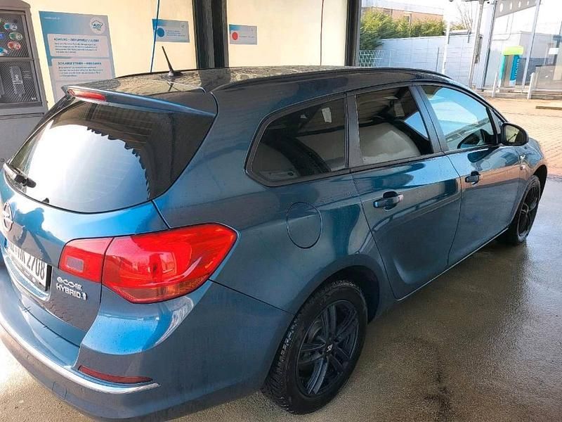 Gebraucht Opel Astra 110 PS (80 kW) 2016 Blau Kombi