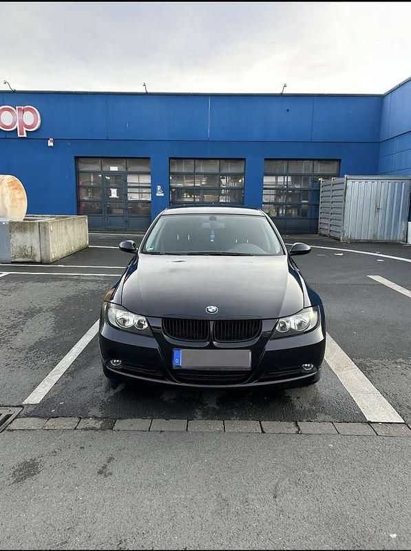 Gebraucht BMW 320 150 PS (110 kW) 2006 Schwarz Limousine