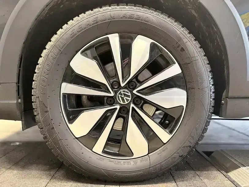Usata VW Taigo Move 116 CV (85 kW) 2024 Nero SUV