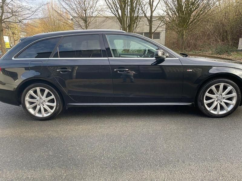 Gebraucht Audi A4 Ambiente 177 PS (130 kW) 2015 Schwarz Kombi