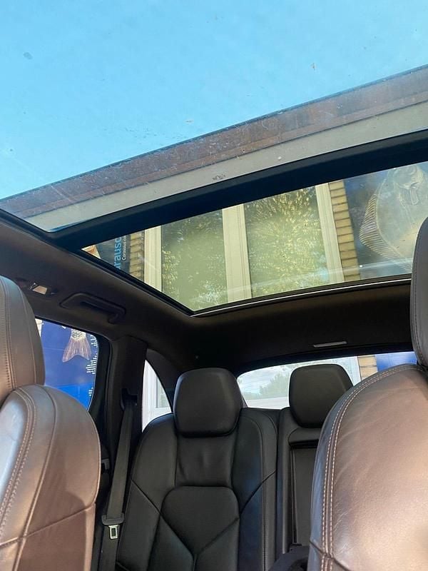 Weiß Gebraucht 2012 Porsche Cayenne SUV | 19.000 € (Fairer Preis) - Bild 1/4