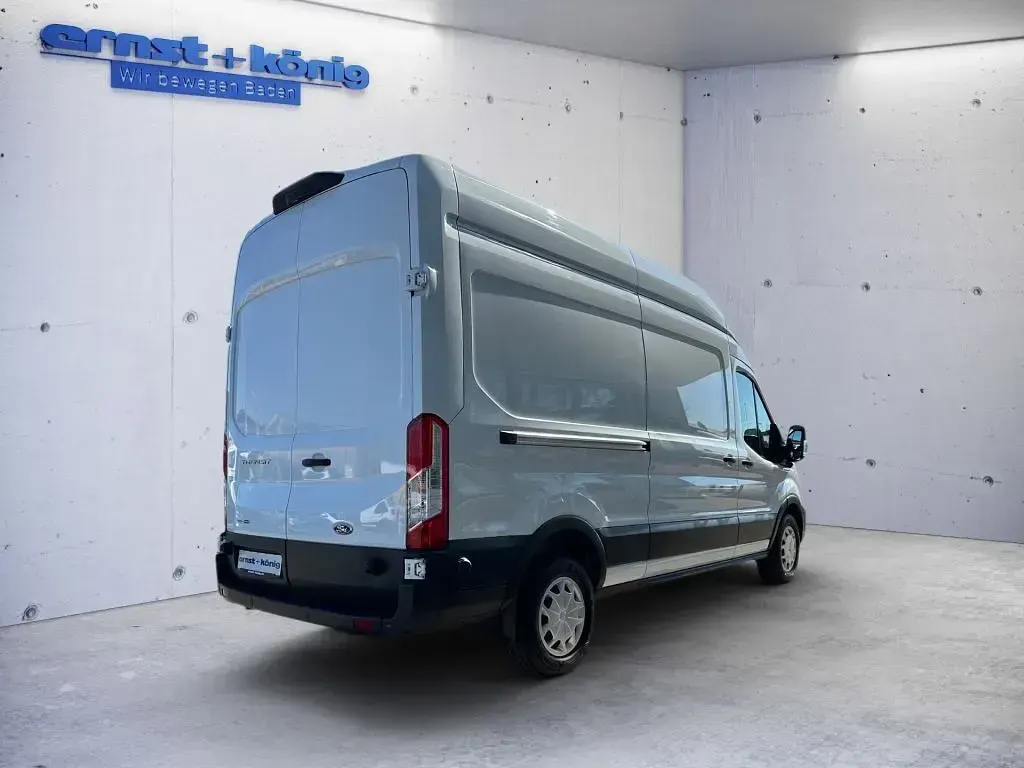 Używany Ford Transit Trend 131 KM (96 kW) 2024 Biały Pickup