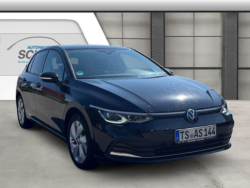 Gebraucht VW Golf VIII Move 116 PS (85 kW) 2023 Deep black perleffekt Limousine