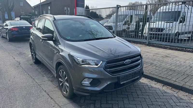 Usata Ford Kuga ST-Line 179 CV (131 kW) 2018 Grigio SUV