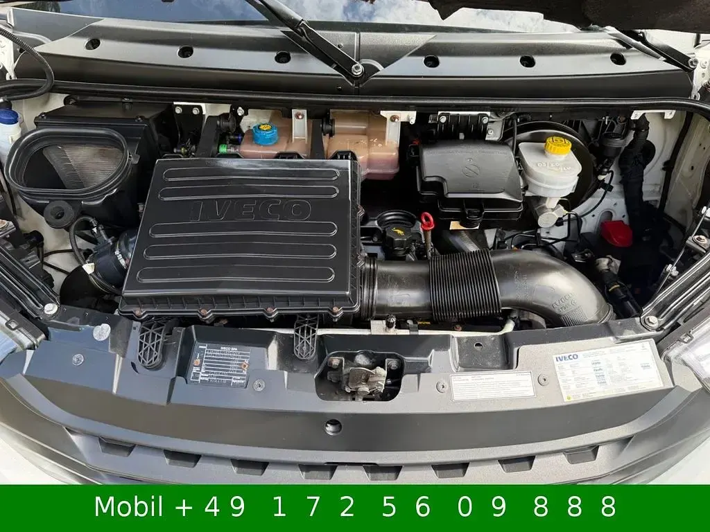 Gebraucht Iveco Daily 179 PS (131 kW) 2018 Weiß Van