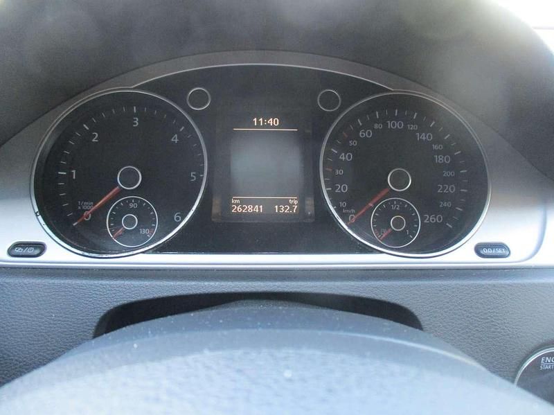 Gebraucht VW Passat Trendline 140 PS (102 kW) 2012 Candyweiß Kombi