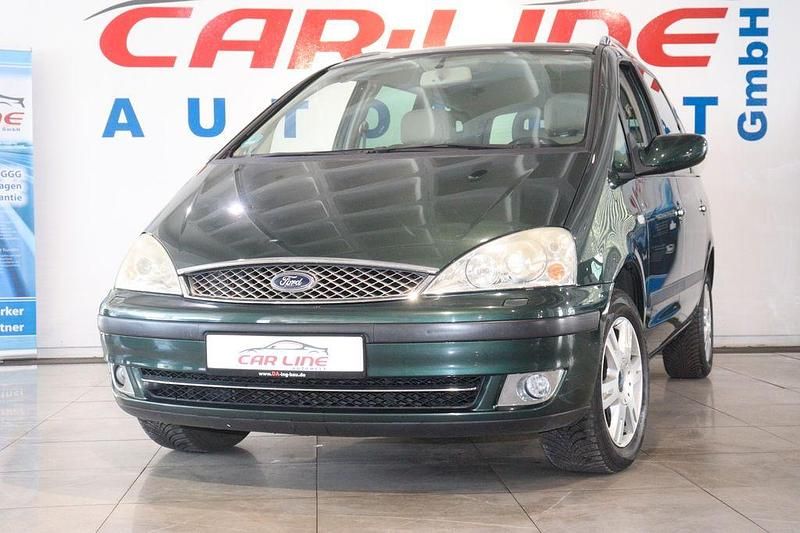 Grün Gebraucht 2004 Ford Galaxy Ghia Van / Kleinbus | 4.777 € (Teuer) - Bild 1/4