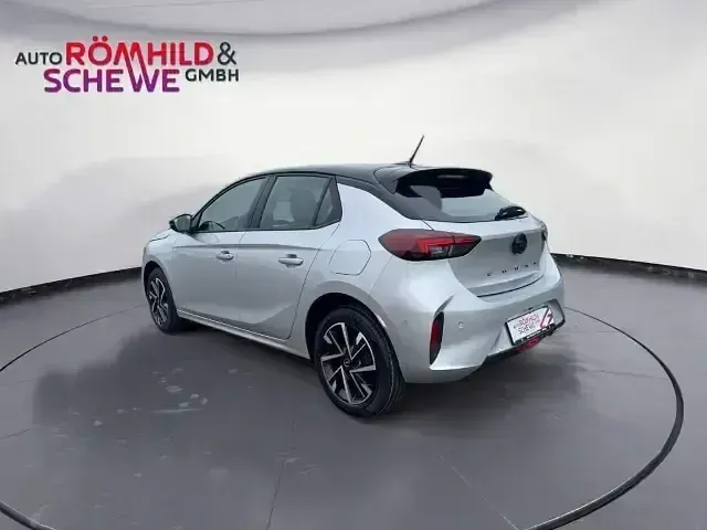 Nowe Opel Corsa 101 KM (74 kW) 2025 Srebrny Sedan/Limuzyna