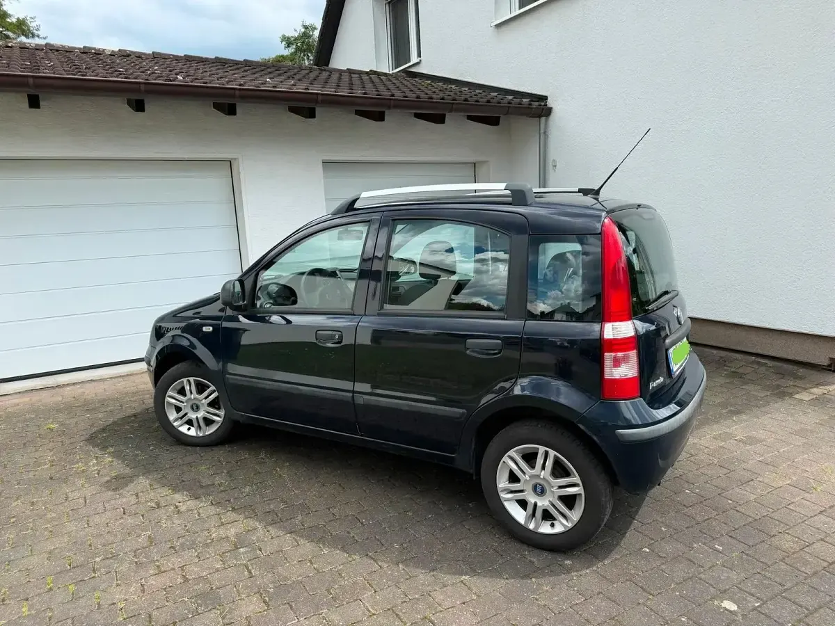 Gebraucht Fiat Panda 60 PS (44 kW) 2010 Blau Kleinwagen