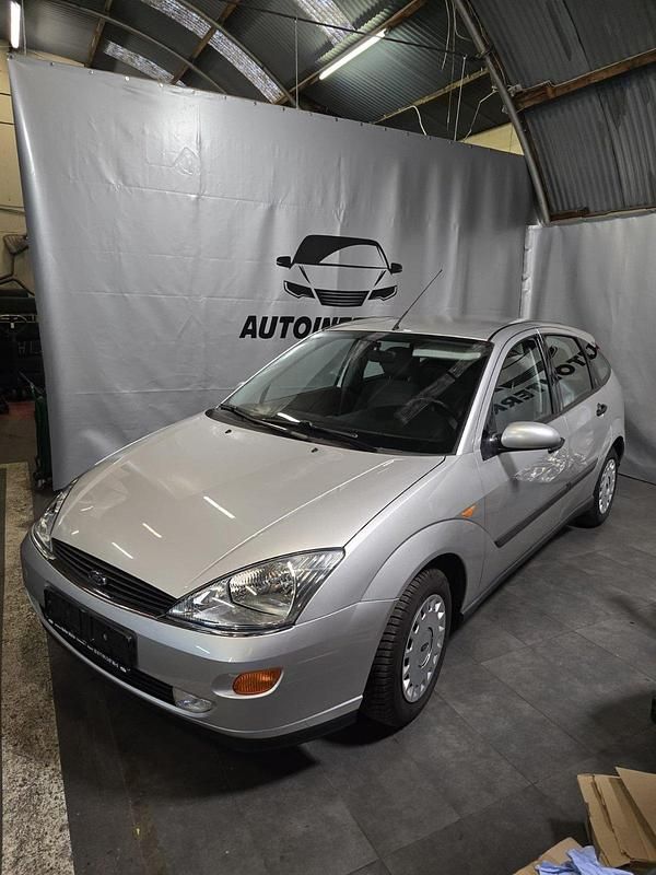 Usata Ford Focus 101 CV (74 kW) 1999 Argento Berlina