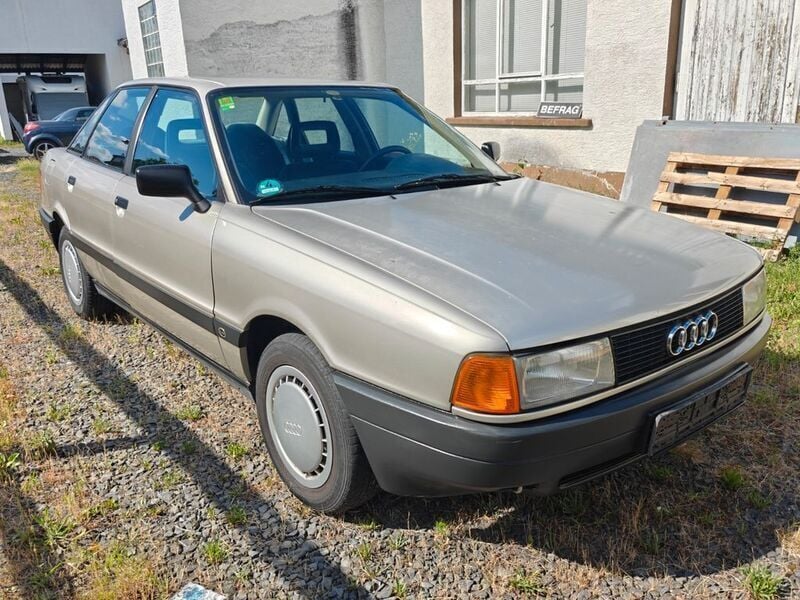Grau Gebraucht 1988 Audi 80 Limousine | 2.999 € - Bild 1/4