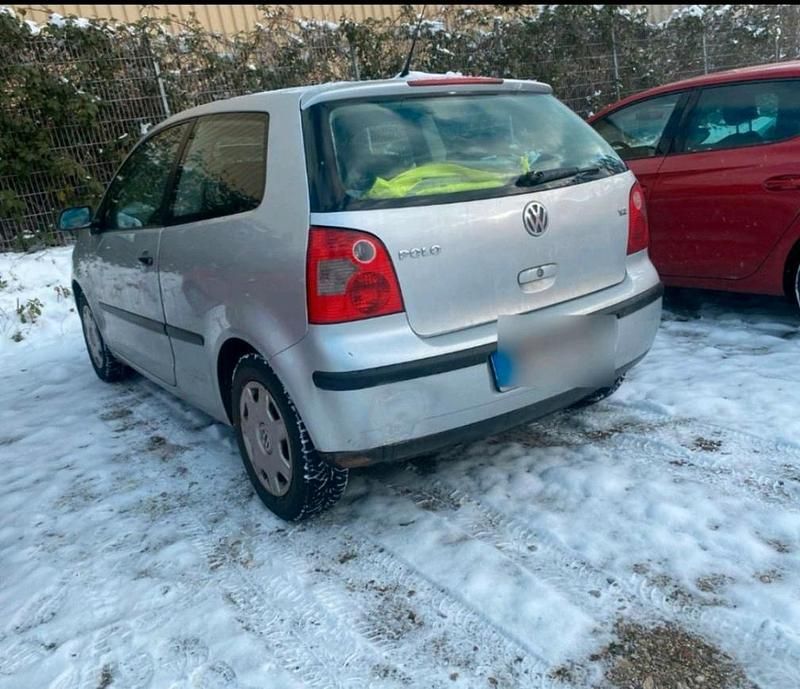Silber Gebraucht 2003 VW Polo Limousine | 750 € (Superpreis) - Bild 1/4