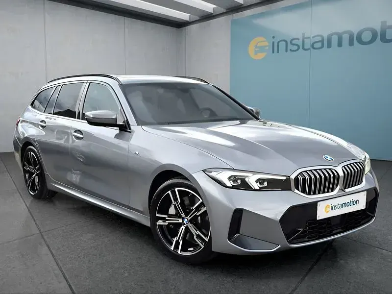 Gebraucht BMW 330 245 PS (180 kW) 2025 Grau Kombi
