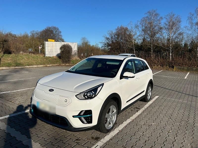 Gebraucht Kia Niro Edition 7 150 kW (204 PS) 2021 Weiß SUV