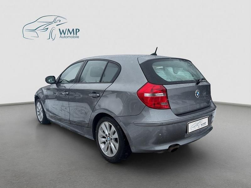 Gebraucht BMW 118 143 PS (105 kW) 2011 Grau Kleinwagen