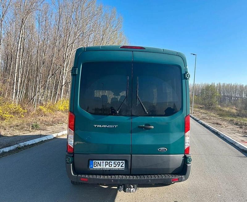 Gebraucht Ford Transit 170 PS (125 kW) 2018 Grün Van / Kleinbus
