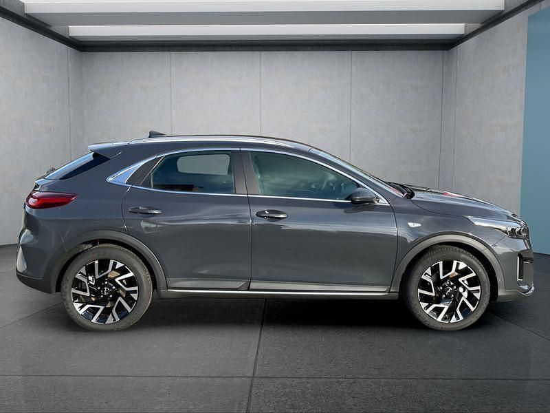 Neu Kia XCeed Vision 150 PS (110 kW) 2025 Grau SUV
