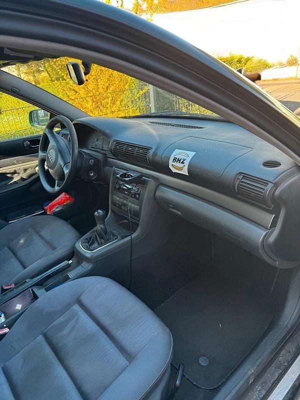 Gebraucht Audi A4 105 PS (77 kW) 1999 Grün Limousine