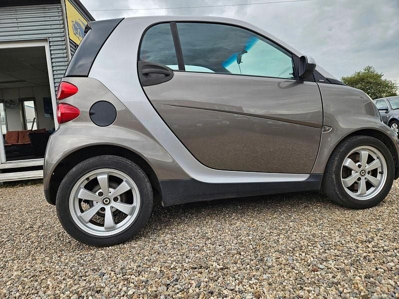 Silber Gebraucht 2009 Smart ForTwo Coupé Coupé | 2.480 € (Fairer Preis) - Bild 1/4
