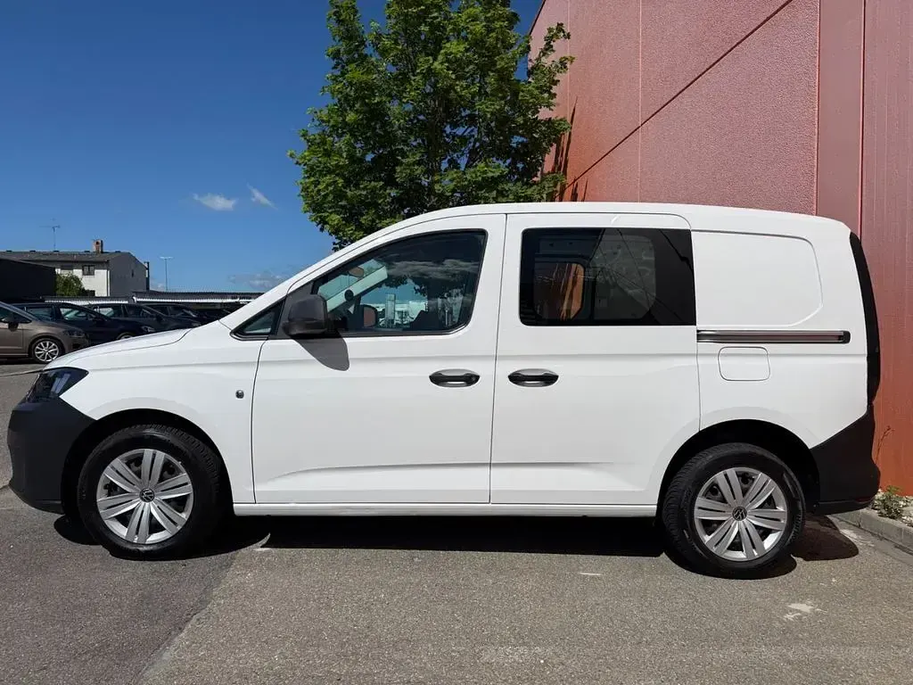 Gebraucht VW Caddy Basis 75 PS (55 kW) 2021 Weiß Van / Kleinbus