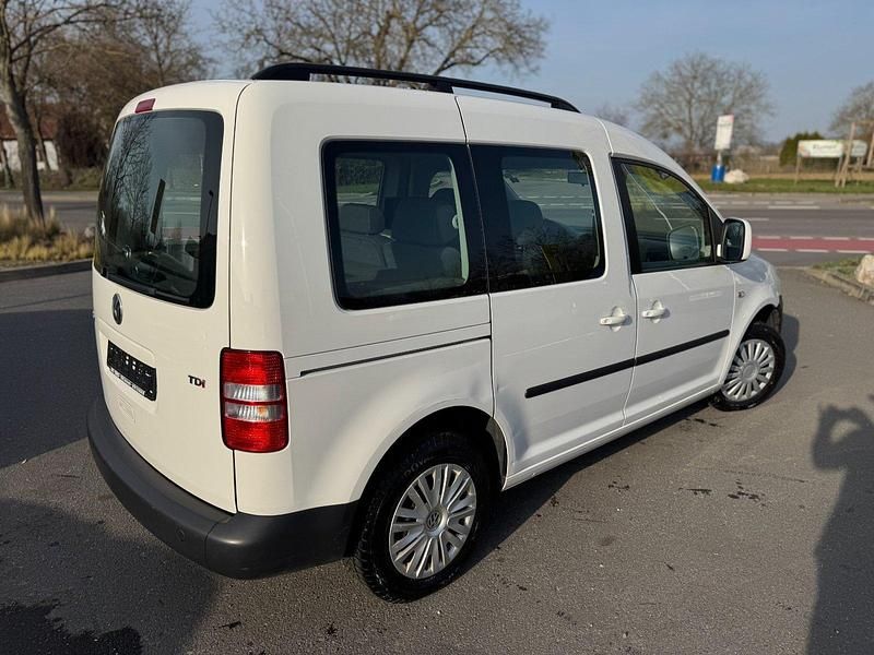 Gebraucht VW Caddy Trendline 102 PS (75 kW) 2014 Candyweiß Van / Kleinbus
