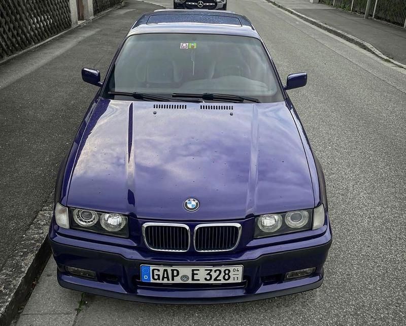 Blau Gebraucht 1997 BMW 228 Performance Coupé | 16.499 € - Bild 1/4