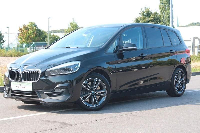 Schwarz Gebraucht 2020 BMW 218 Sport Line Kombi | 12.990 € (Guter Preis) - Bild 1/4