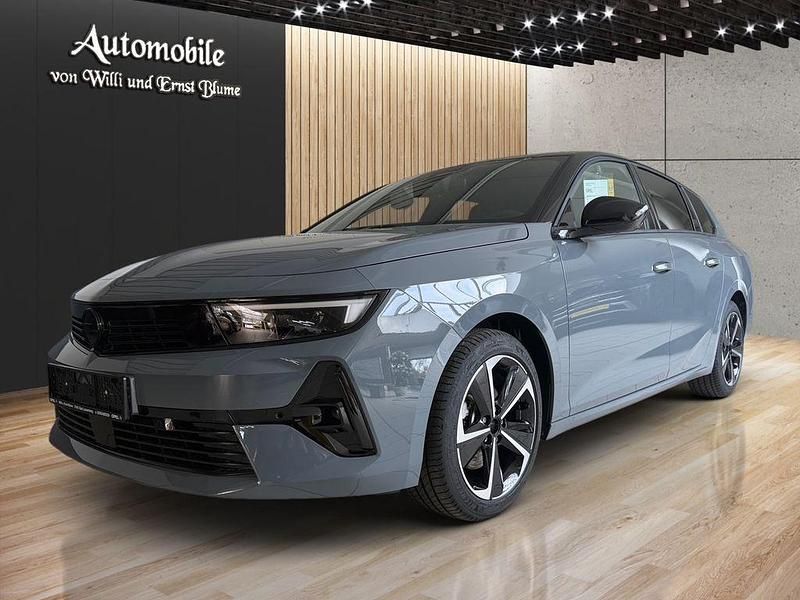 Neu Opel Astra 145 PS (106 kW) 2025 Grau Kombi