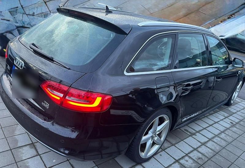 Gebraucht Audi A4 Ambition 177 PS (130 kW) 2015 Schwarz Kombi