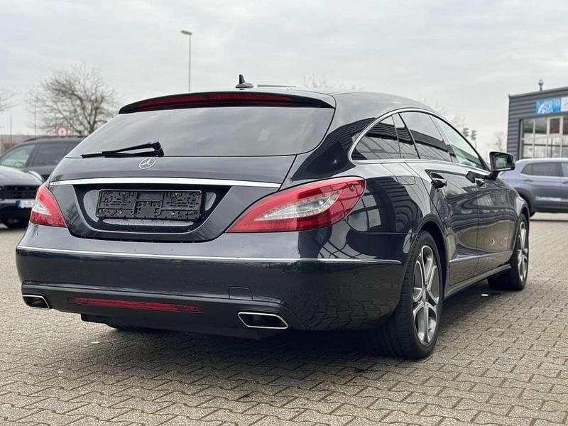 Gebraucht 2016 Mercedes CLS220 Shooting Brake Kombi | 18.600 € - Bild 1/4