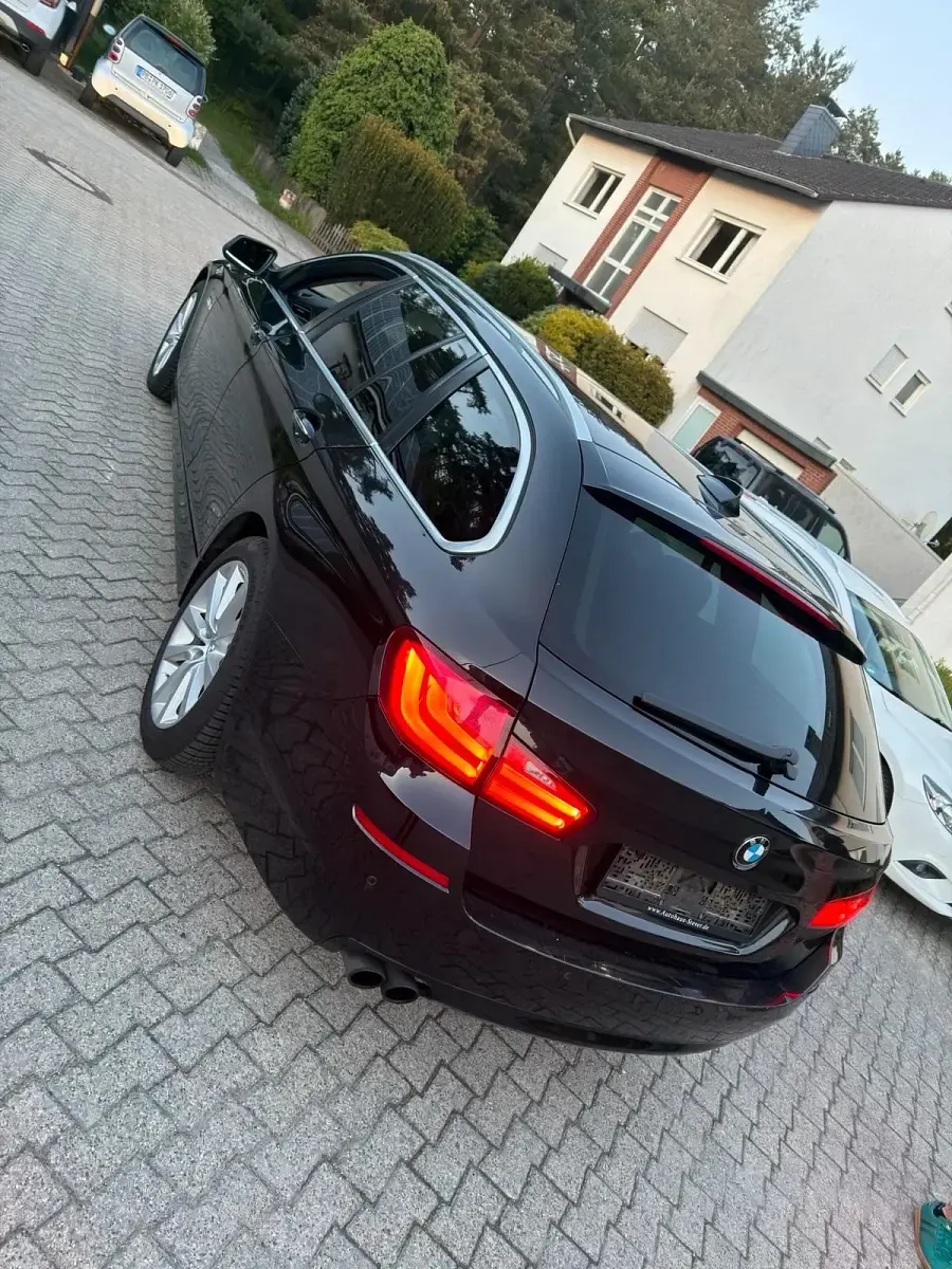 Gebraucht BMW 530 245 PS (180 kW) 2011 Schwarz Kombi