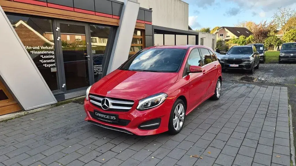 Gebraucht Mercedes B220 184 PS (135 kW) 2017 Rot Kleinwagen