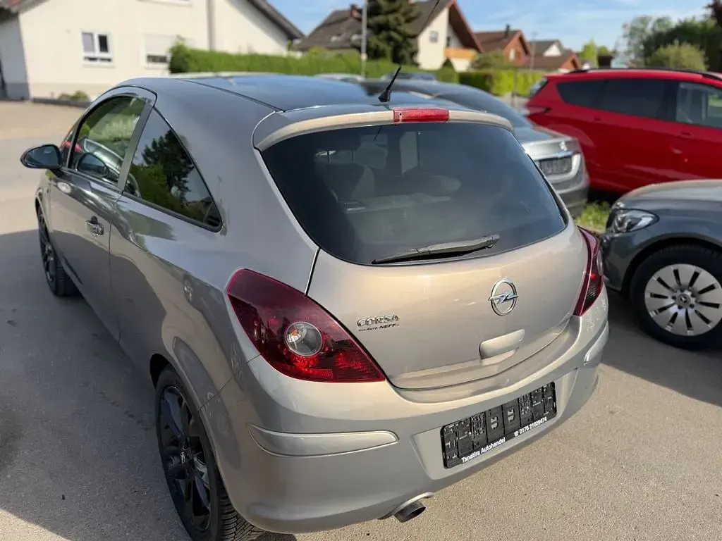 Gebraucht Opel Corsa Elegance 87 PS (63 kW) 2012 Other Kleinwagen