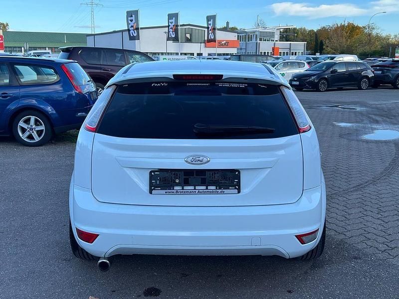 Gebraucht Ford Focus Titanium 145 PS (106 kW) 2010 Weiß Limousine