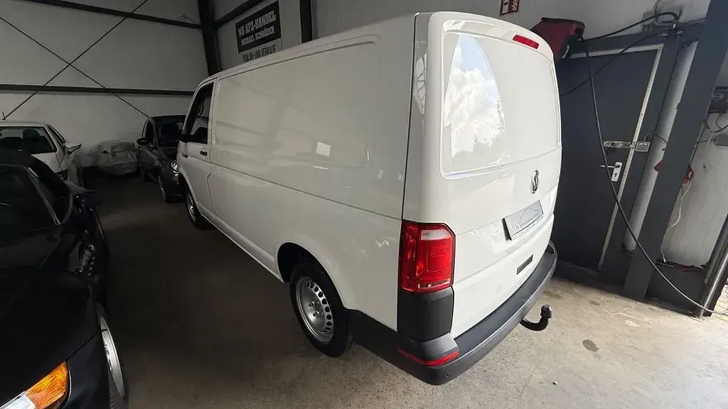 Używany VW Transporter 102 KM (75 kW) 2017 Biały Van