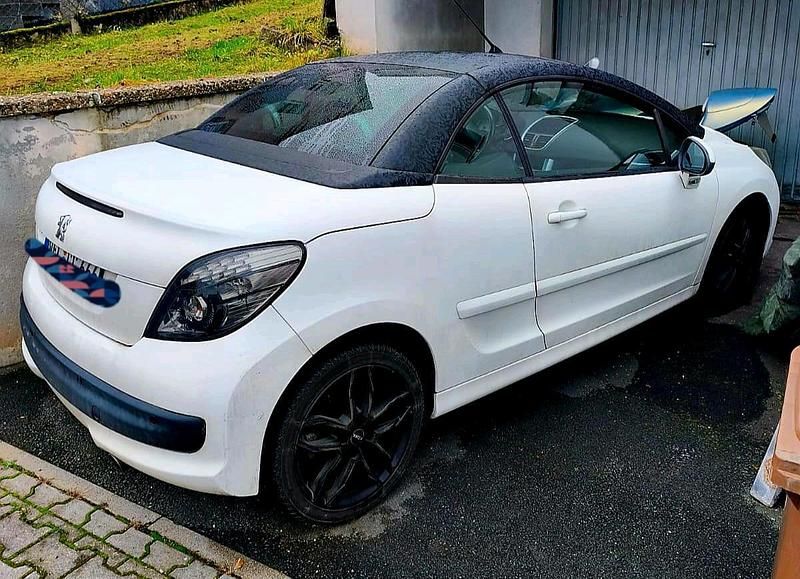 Weiß Gebraucht 2009 Peugeot 207 CC Cabrio | 1.595 € (Guter Preis) - Bild 1/4