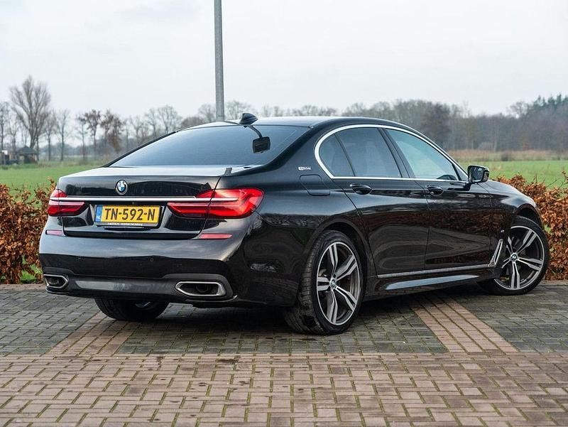 Gebraucht BMW 740 Executive 326 PS (239 kW) 2018 Braun Limousine