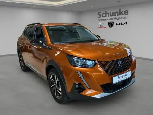 Gebraucht Peugeot e-2008 Allure 100 kW (136 PS) 2022 Orange SUV