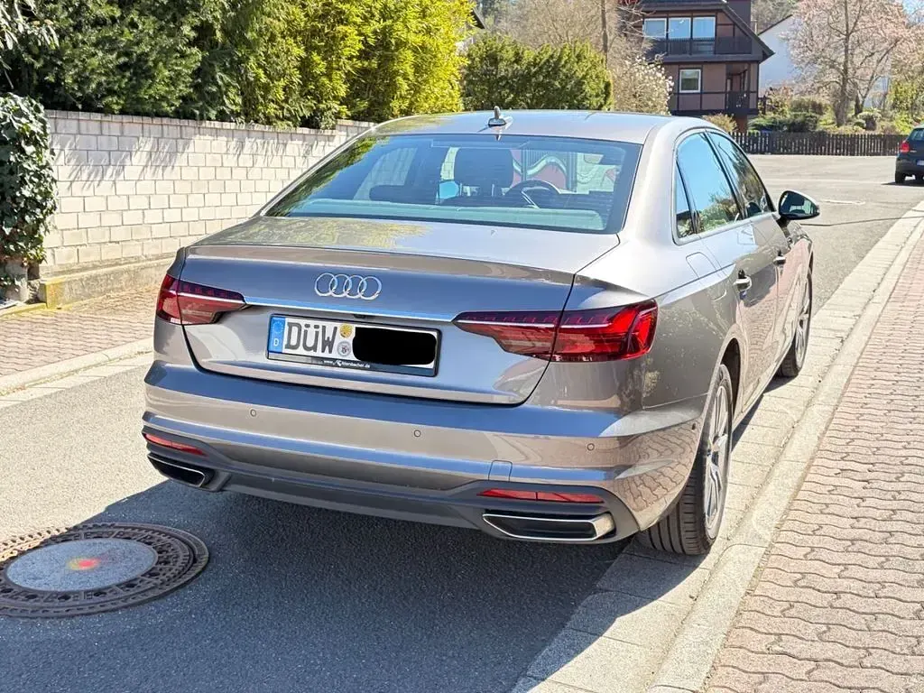 Używany Audi A4 Advanced 136 KM (100 kW) 2020 Szary Sedan/Limuzyna