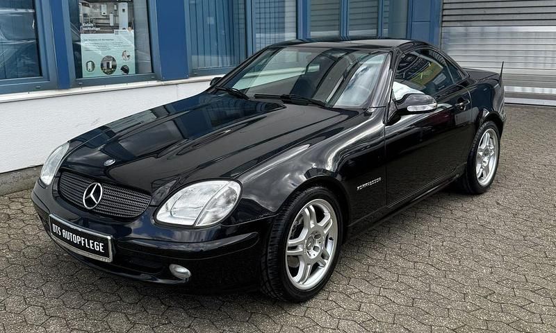 Gebraucht Mercedes SLK230 197 PS (144 kW) 2001 Schwarz Cabrio