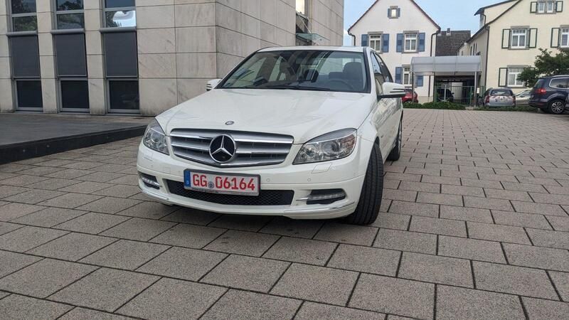 Weiß Gebraucht 2011 Mercedes C220 Limousine | 9.600 € (Superpreis) - Bild 1/4