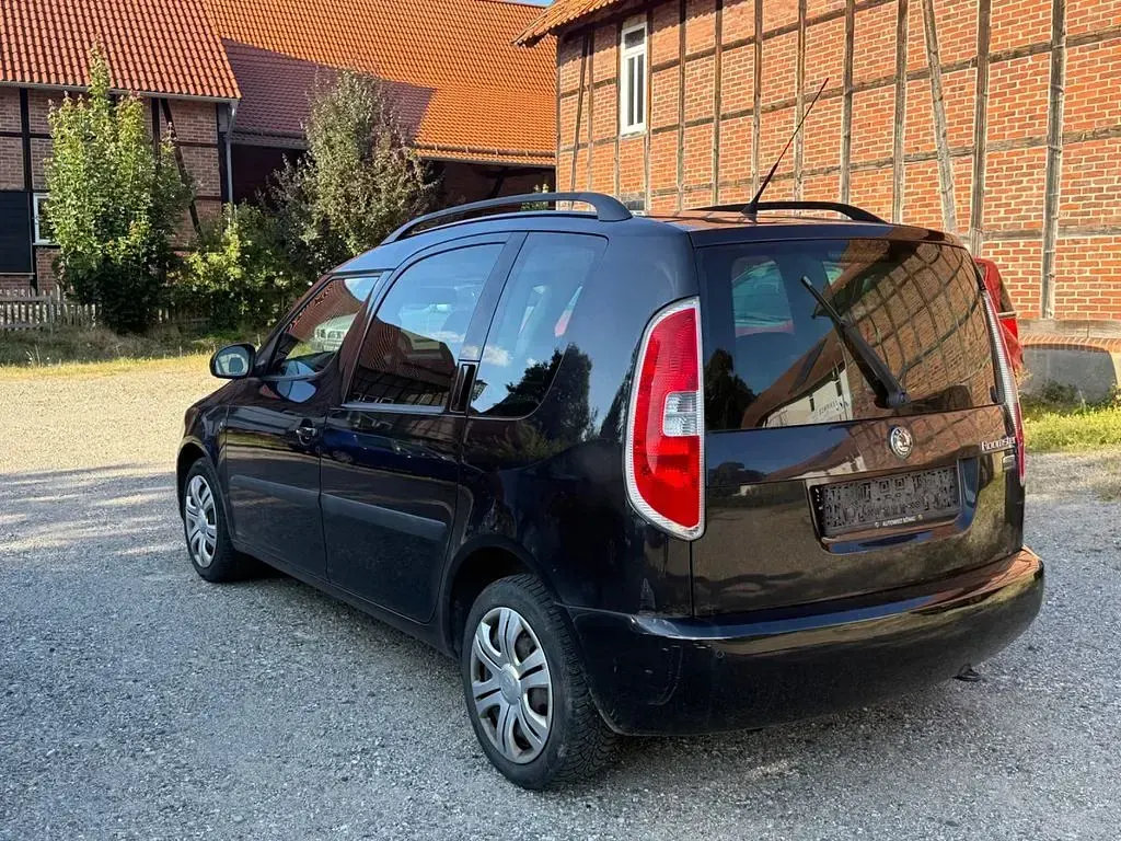 Gebraucht Skoda Roomster Plus Edition 86 PS (63 kW) 2011 Schwarz Van / Kleinbus